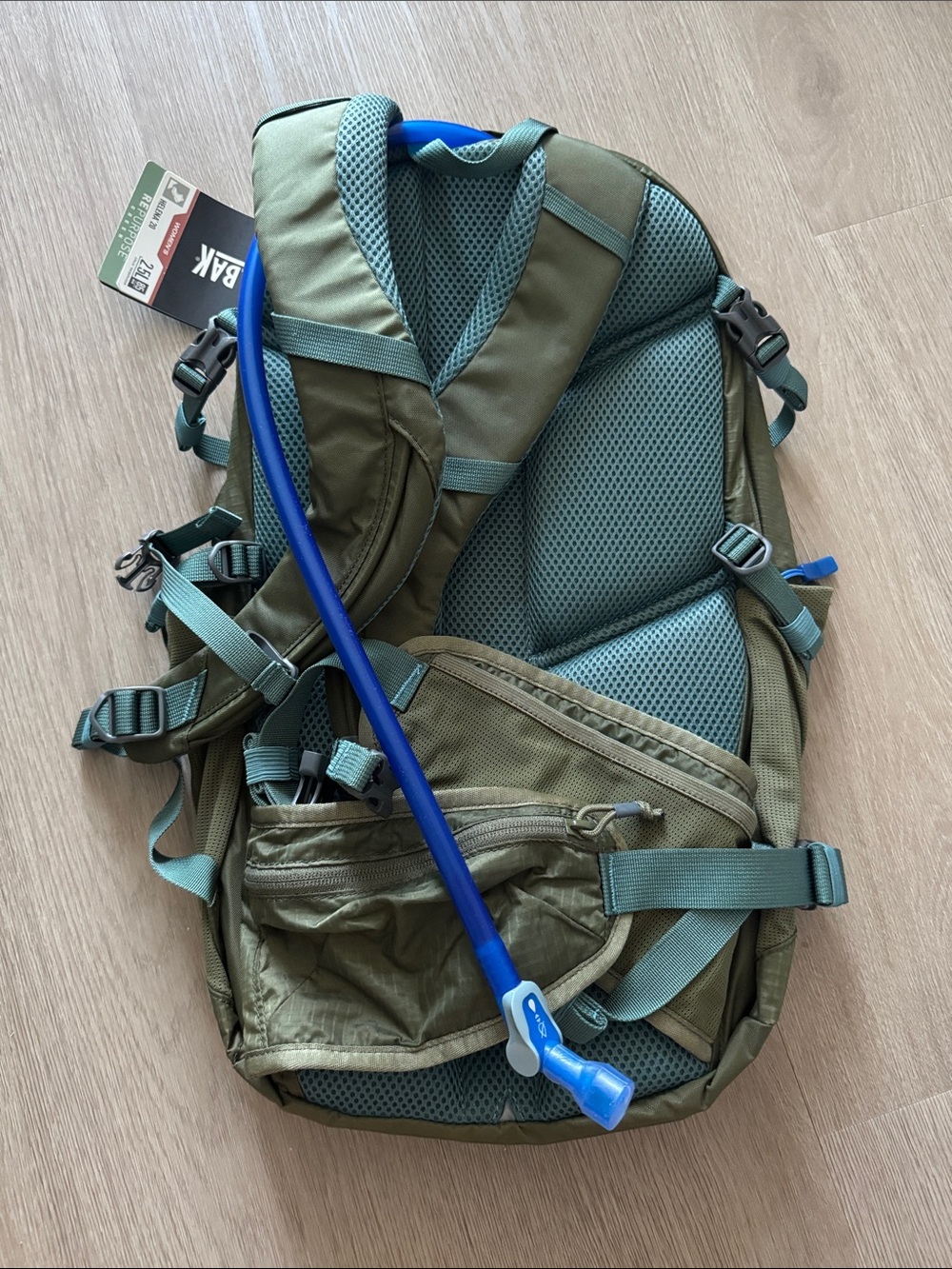 Camelbak Olive Green Hydration Backpack - Picture 4 of 5